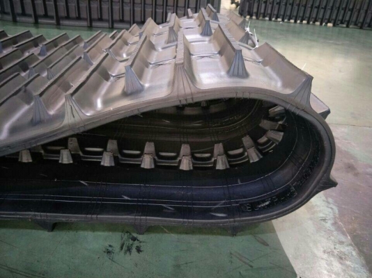 ขายด่วน ! แทรคยาง รถเกี่ยวข้าว DC60/DC70