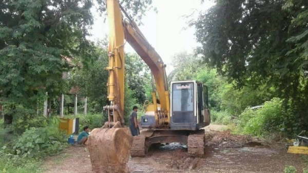 เก่านอก 2 ปี ขาย 595,000 บาท KOMATSU PC 120-5 คอนโทนสั้น เครื่องดี ปั้มแรง โช่หนา เอวแน่น ไฟฟ้าครบ เอกสารอินวอยท์  รถอยู่ จ. ขอนแก่น โทร &amp;ไอดีไลน์ 0610710295