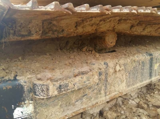 ขายดาวน์ 195,000 บาท KOMATSU PC130-8 3xxx ชม    28 งวด x76,300 บาท = 2,128,000 บาท  ค้างแล้ว 3 งวด   โทร &amp;ไอดีไลน์ 0610710295