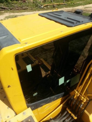 ขายดาวน์ 195,000 บาท KOMATSU PC130-8 3xxx ชม    28 งวด x76,300 บาท = 2,128,000 บาท  ค้างแล้ว 3 งวด   โทร &amp;ไอดีไลน์ 0610710295