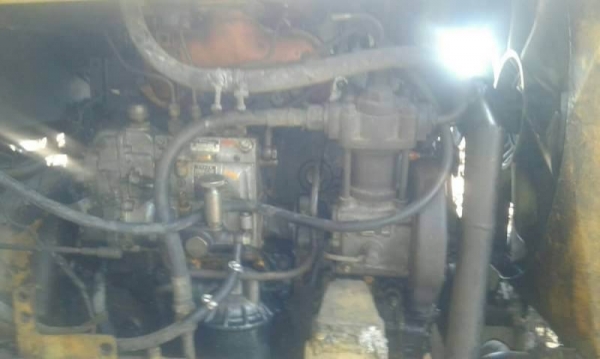 ขาย 265,000 รถตัก KOMATSU  JH30 เครื่องดี เกียร์แรง ช่วงล่างพร้อมใช้งาน เอกสารชื้อขาย  รถอยู่ โคราฃ  โทร&amp;ไอดีไลน์ 0610710295