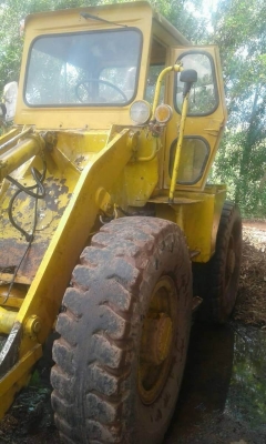 ขาย 265,000 รถตัก KOMATSU  JH30 เครื่องดี เกียร์แรง ช่วงล่างพร้อมใช้งาน เอกสารชื้อขาย  รถอยู่ โคราฃ  โทร&amp;ไอดีไลน์ 0610710295