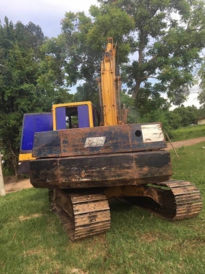 ขาย 255,000 บาท KOMATSU PC100-3 สภาพสวย พร้อมใช้งาน เครื่องปั้มดี โซ่ช่วงล่างสวย เอวแน่น รถทำงานดีเร็วไม่โหลด เอกสารแจ้งจำหน่าย  รถอยู่ จ.ร้อยเอ็ด โทร&amp;ไอดีไลน์ 0610710295