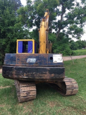 ขาย 255,000 บาท KOMATSU PC100-3 สภาพสวย พร้อมใช้งาน เครื่องปั้มดี โซ่ช่วงล่างสวย เอวแน่น รถทำงานดีเร็วไม่โหลด เอกสารแจ้งจำหน่าย  รถอยู่ จ.ร้อยเอ็ด โทร&amp;ไอดีไลน์ 0610710295