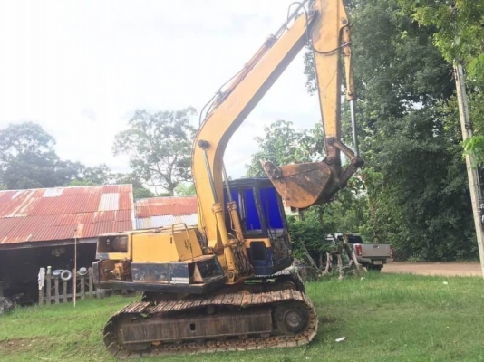 ขาย 255,000 บาท KOMATSU PC100-3 สภาพสวย พร้อมใช้งาน เครื่องปั้มดี โซ่ช่วงล่างสวย เอวแน่น รถทำงานดีเร็วไม่โหลด เอกสารแจ้งจำหน่าย  รถอยู่ จ.ร้อยเอ็ด โทร&amp;ไอดีไลน์ 0610710295