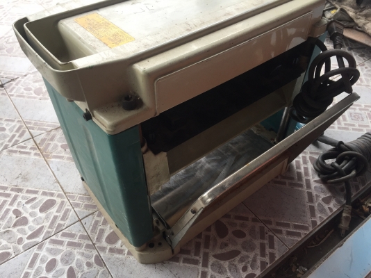 ขายเครื่องรีดไม้ MAKITA มือสอง สวยๆครับ ขายเครื่องรีดไม้ MAKITA มือสอง สวยๆครับ