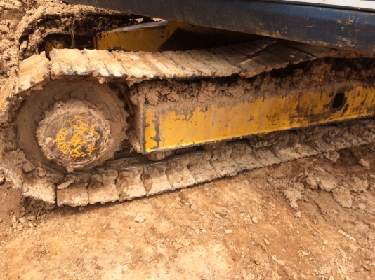 รถขุด KOMATSU PC120-3 สภาพรถสวยมาก ๆ มีเอกสารใบอินวอยล์ครบถ้วนสมบูรณ์ มีคลิปการทำงานส่งให้ทางไลน์ให้ได้ครับ..