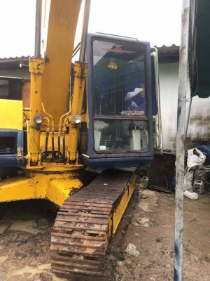 รถขุด KOMATSU PC120-3 สภาพรถสวยมาก ๆ มีเอกสารใบอินวอยล์ครบถ้วนสมบูรณ์ มีคลิปการทำงานส่งให้ทางไลน์ให้ได้ครับ..