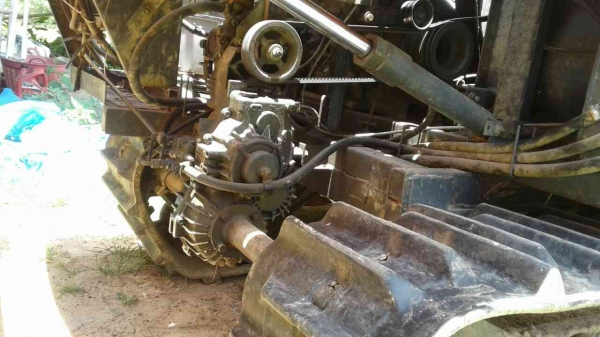 รถเกี่ยวข้าว คูโบต้าdc60 รองกระสอบ ปี53พร้อมเทนเลอร์ลากจูง