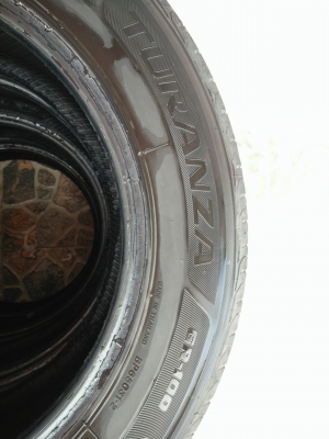 ขายยาง Bridgestone turanza gr 100 195-60-15 ปี 2014 สภาพดี 1 ชุด ไม่มีรั่ว ไม่เคยปะ ดอกยังหนา ใช้ได้อีกนาน ขาย 5500 สนใจด่วนๆ 093-9249456