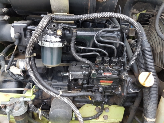 ขายรถขุดเครื่อง4สูบ.0815667535