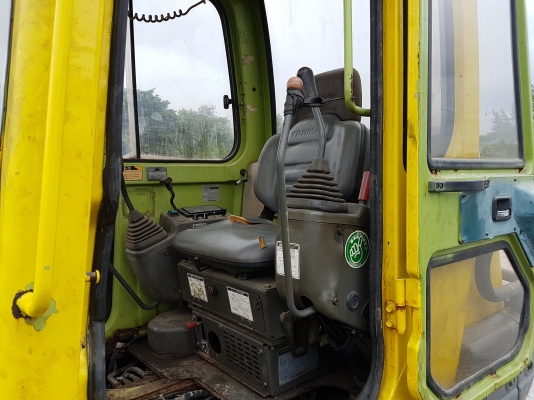 ขายรถขุดเครื่อง4สูบ.0815667535