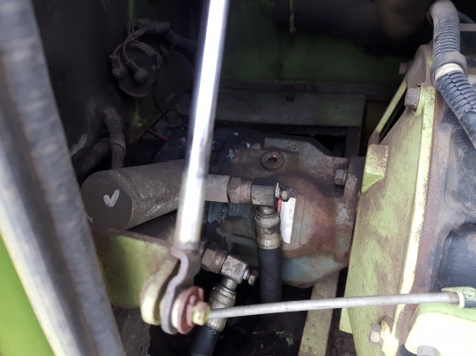 ขายรถขุดเครื่อง4สูบ.0815667535