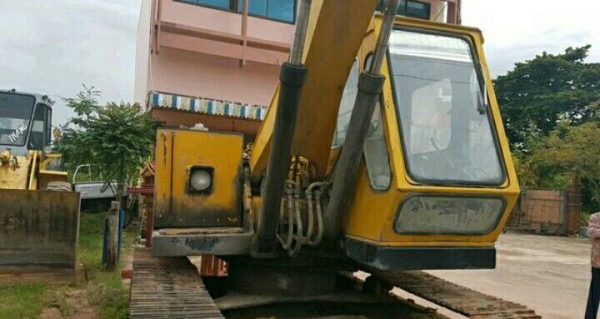 ขาย!! >>> Komatsu Pc120 รุ่น 1 360,000บาท <<< เบอร์ติดต่อ 098-7155789 086-4631102