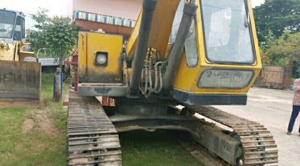 ขาย!! >>> Komatsu Pc120 รุ่น 1 360,000บาท <<< เบอร์ติดต่อ 098-7155789 086-4631102