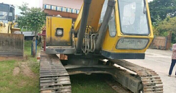 ขาย!! >>> Komatsu Pc120 รุ่น 1 360,000บาท <<< เบอร์ติดต่อ 098-7155789 086-4631102