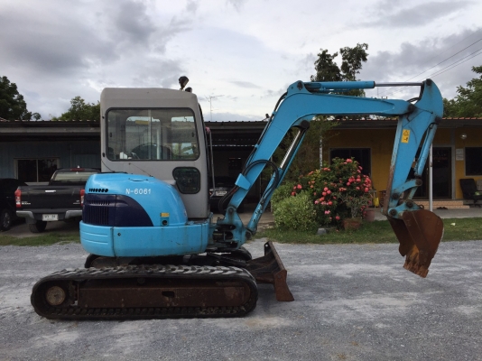 HITACHI EX40U ขนาด 4ตัน สวยงามมากๆ โทร.090-986-2521 อ๊อบ