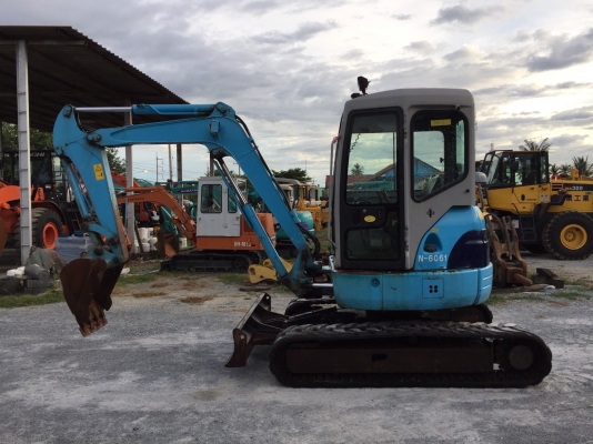 HITACHI EX40U ขนาด 4ตัน สวยงามมากๆ โทร.090-986-2521 อ๊อบ