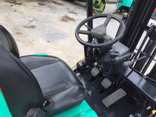 ขาย ฟอร์คลิฟท์ KOMATSU 2.5 ตัน เสาสูง 4.50 เมตร ญี่ปุ่นแท้ โทร.090-986-2521 อ๊อบ