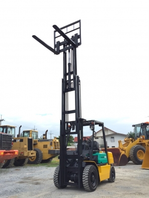 ขาย ฟอร์คลิฟท์ KOMATSU 2.5 ตัน เสาสูง 4.50 เมตร ญี่ปุ่นแท้ โทร.090-986-2521 อ๊อบ
