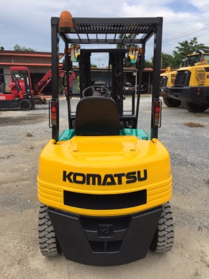 ขาย ฟอร์คลิฟท์ KOMATSU 2.5 ตัน เสาสูง 4.50 เมตร ญี่ปุ่นแท้ โทร.090-986-2521 อ๊อบ