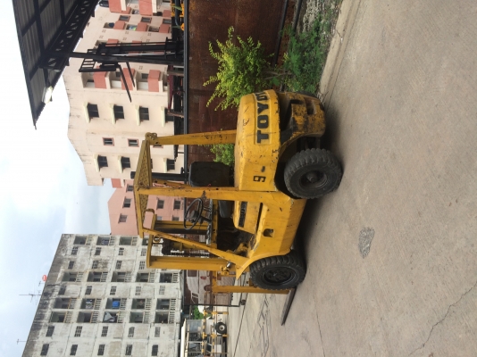 ขายรถยกโฟร์คลิฟท์ยี่ห้อโตโยต้า3ตันดีเซล