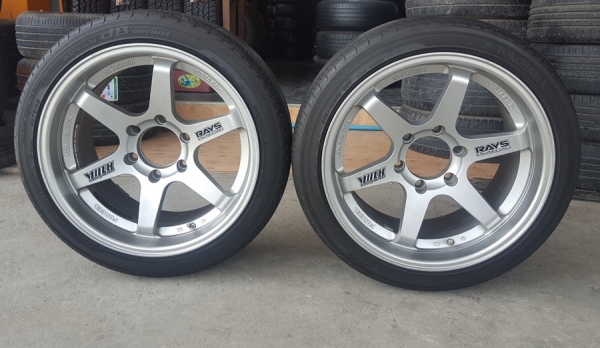 ขายล้อมือ2 TE37 ขอบ18 หน้า9.5 พร้อมยาง 2 ล้อ