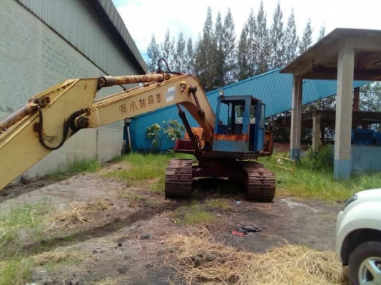 ขายรถขุดKOMATSU PC200-3สภาพใช้งาน ปั๊มเดิมเครื่องเดิม