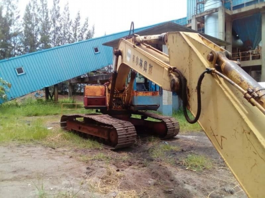 ขายรถขุดKOMATSU PC200-3สภาพใช้งาน ปั๊มเดิมเครื่องเดิม ขายรถขุดKOMATSU PC200-3สภาพใช้งาน ปั๊มเดิมเครื่องเดิม