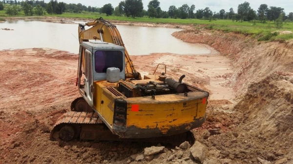 ขายรถขุดแบ็คโค SK907 โกเบลโก้200-2ทำงานเร็วไม่โหลดช่วงล่างดีเอวดี บูมสวยเครื่องเดิมปั๊มK3V