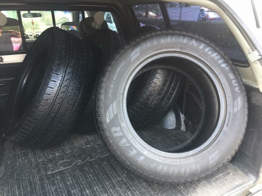 ยาง Goodyear 265 60 18 ปลายปี16 ดอกเต็ม ใช้ยาว ราคาไม่แพง ยาง Goodyear 265 60 18 ปลายปี16 ดอกเต็ม ใช้ยาว ราคาไม่แพง