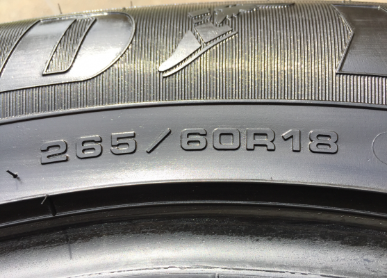 ยาง Goodyear 265 60 18 ปลายปี16 ดอกเต็ม ใช้ยาว ราคาไม่แพง ยาง Goodyear 265 60 18 ปลายปี16 ดอกเต็ม ใช้ยาว ราคาไม่แพง
