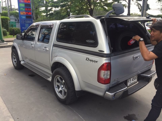 ยาง Goodyear 265 60 18 ปลายปี16 ดอกเต็ม ใช้ยาว ราคาไม่แพง ยาง Goodyear 265 60 18 ปลายปี16 ดอกเต็ม ใช้ยาว ราคาไม่แพง