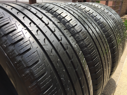 ยาง Goodyear 265 60 18 ปลายปี16 ดอกเต็ม ใช้ยาว ราคาไม่แพง ยาง Goodyear 265 60 18 ปลายปี16 ดอกเต็ม ใช้ยาว ราคาไม่แพง