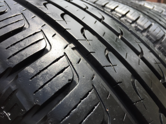 ยาง Goodyear 265 60 18 ปลายปี16 ดอกเต็ม ใช้ยาว ราคาไม่แพง ยาง Goodyear 265 60 18 ปลายปี16 ดอกเต็ม ใช้ยาว ราคาไม่แพง