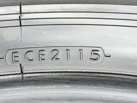 ยาง Yokohama 265 65 17 กลางปี15 ดอกเต็ม ใช้ยาว ราคาไม่แพง