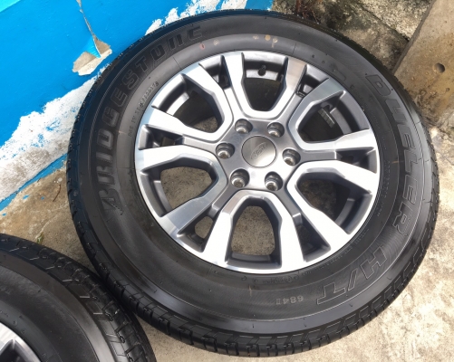 แม็กป้ายแดง New ford ranger wildtrak ขอบ18 พร้อมยางป้ายแดง Bridgestone 265-60-18 ปี17