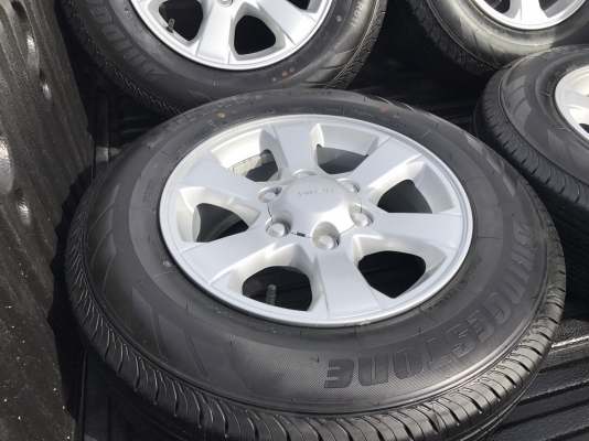 ล้อแม็กป้ายแดง ISUZU Blue Power ขอบ 16 พร้อมยางใหม่ป้ายแดง 215-70-16 ปี17