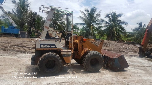 FROM JAPAN*รถตักล้อยาง LOADER KOMATSU WA30-2 ขับเคลื่อน 2เพลา,เลี้ยวเอว ,เครื่องยนต์KOMATSU -3D84 ,ราคาเพียง 260,000 บาท สนใจติดต่อ 0819337688