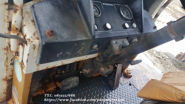 FROM JAPAN*รถตักล้อยาง LOADER KOMATSU WA30-2 ขับเคลื่อน 2เพลา,เลี้ยวเอว ,เครื่องยนต์KOMATSU -3D84 ,ราคาเพียง 260,000 บาท สนใจติดต่อ 0819337688