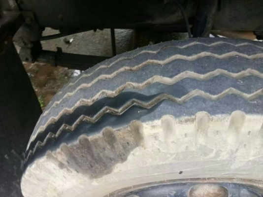 ขาย 795,000 หัวลาก ISUZU DECA  270  ปี 43  เครื่องดี เกียร์แรง หัวบาง ยางดี คัชชีสวย  เอกสารเล่มทะเบียนพร้อมโอน รถอยู่ ขอนแก่น 090-772-3710 090-772-3708