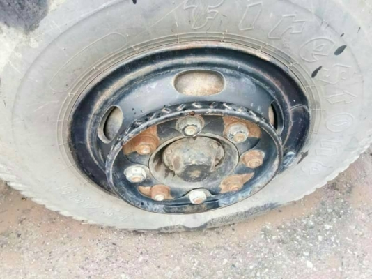 ขาย 795,000 หัวลาก ISUZU DECA  270  ปี 43  เครื่องดี เกียร์แรง หัวบาง ยางดี คัชชีสวย  เอกสารเล่มทะเบียนพร้อมโอน รถอยู่ ขอนแก่น 090-772-3710 090-772-3708