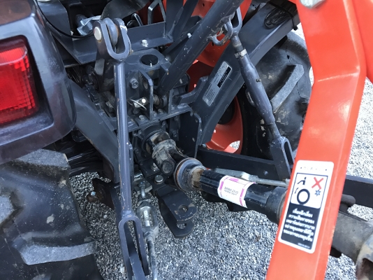 ขายคูโบต้าB2140 โครงกันอ้อย+โรตารี่80 เล่มพร้อม สวยๆเดิมๆ ใช้งานน้อย 103 ชั่วโมง โทร 0872016577