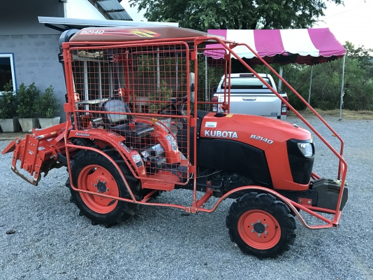 ขายคูโบต้าB2140 โครงกันอ้อย+โรตารี่80 เล่มพร้อม สวยๆเดิมๆ ใช้งานน้อย 103 ชั่วโมง โทร 0872016577