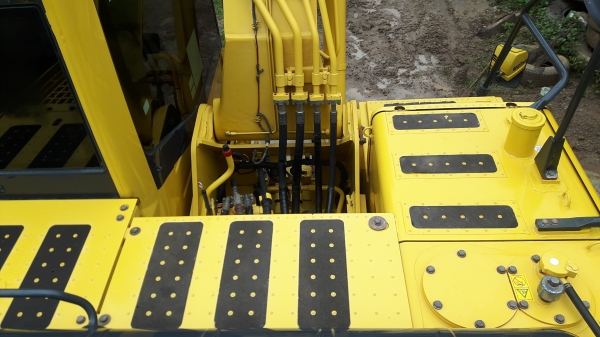 รถสวยพร้อมใช้งาน  KOMATSU  PC200-8MO