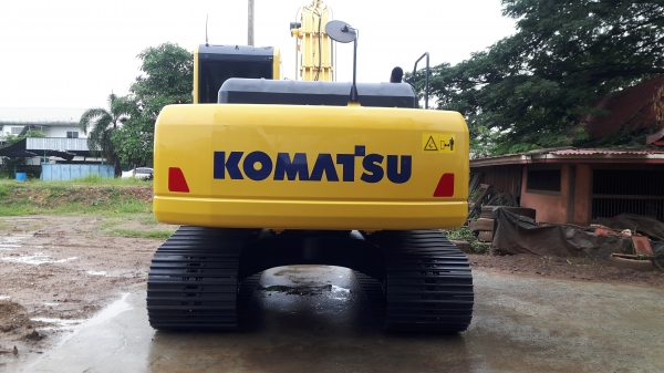 รถสวยพร้อมใช้งาน  KOMATSU  PC200-8MO