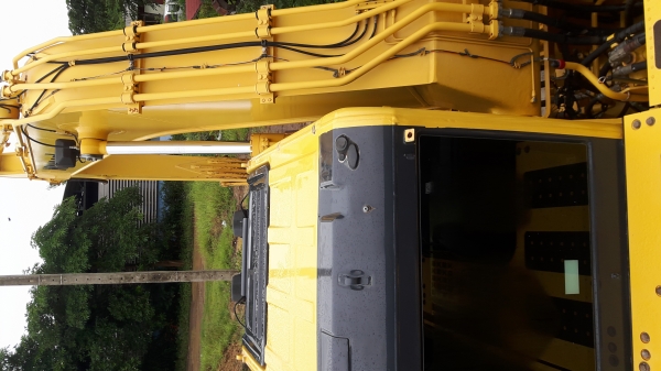 รถสวยพร้อมใช้งาน  KOMATSU  PC200-8MO