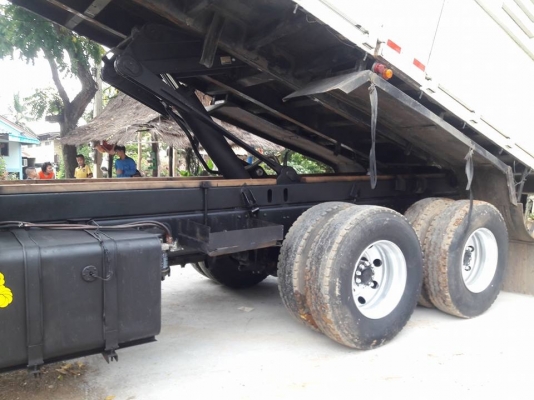 Hino 320 แรง ปี 49 กระบะดัมพ์สามมิตร มีระบบลากพ่วง พร้อมใช้งาน