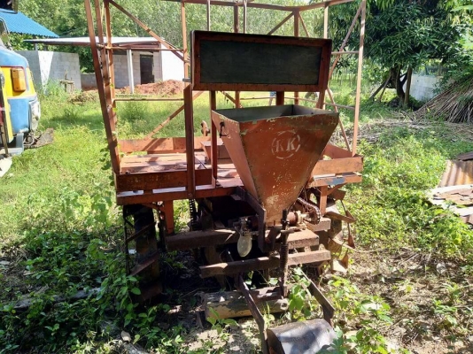 ขายเครื่องปลูกอ้อยร่องคู่