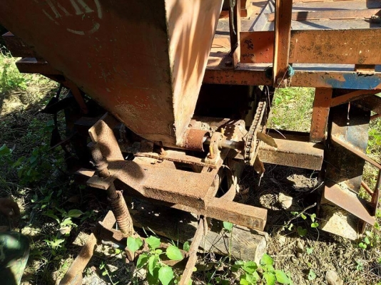 ขายเครื่องปลูกอ้อยร่องคู่